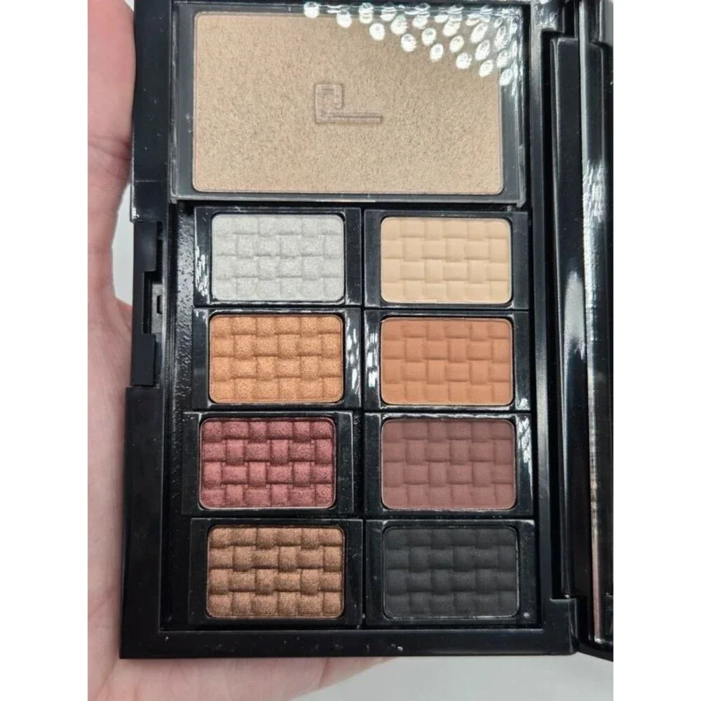 Doucce Freematic Eyeshadow Magnetic Pro Palette